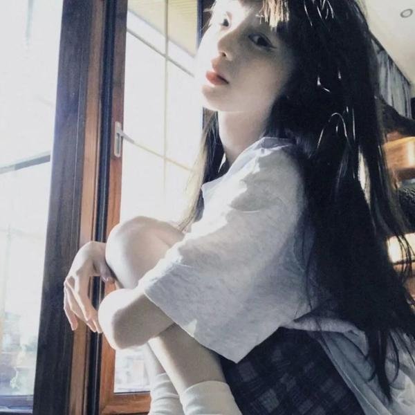 月里青山淡如画